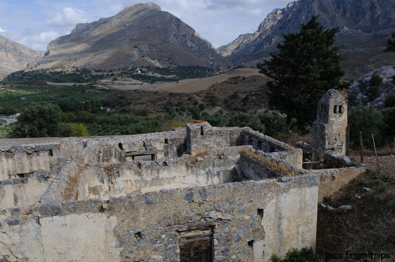 monestary ruins2010d17c220.jpg